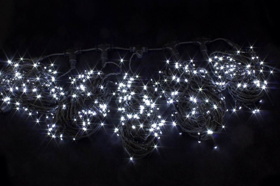 Гирлянда на дерево 5*20 м., 220V, 665 холодных белых LED ламп, черный каучук, Winner Light (w.07.7B.665*5+)