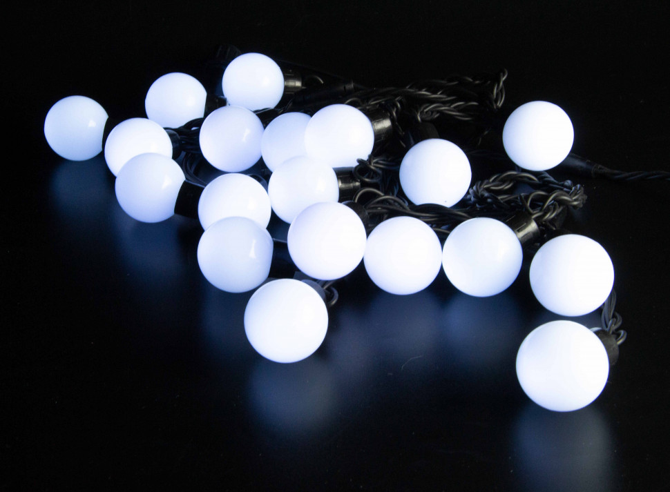 Светодиодная гирлянда шарики 5 м., 20 холодных белых LED, статика, черный резиновый провод, Teamprof (TPF-S5-20C/24V-40B-SRB/W)