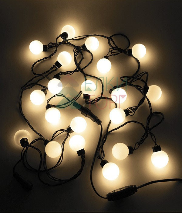 Светодиодная гирлянда шарики Fiesta, 5 м., 20 теплых белых LED ламп 40 мм, 220V, черный ПВХ, Beauty Led (HB20-11-2WW)