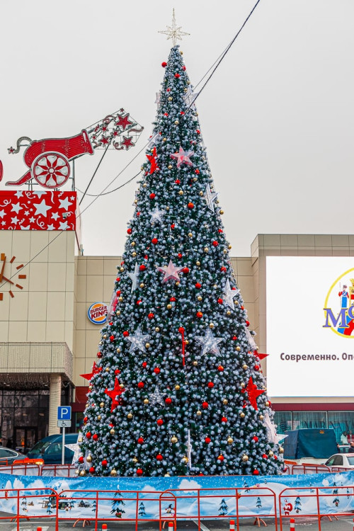 Уличная сосна Уральская зеленая с белыми кончиками 29 м., каркасная, Леска, Green Trees (GT29URLESWK)