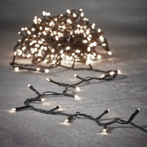 Светодиодная нить String Light 368 теплых ламп, 27.6 м., на батарейках, таймер, зеленый провод, Luca (83791)