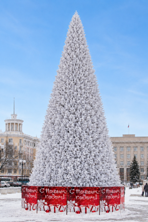 Уличная каркасная елка Уральская Люкс 4 м., ПВХ, белая, ЕлкиТорг (300400)